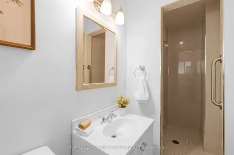 6 Munford Crescent Toronto ON M4B 1C1