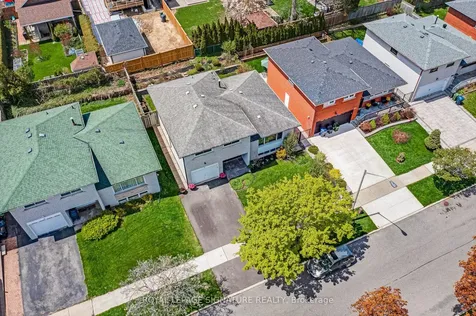 6 Munford Crescent Toronto ON M4B 1C1