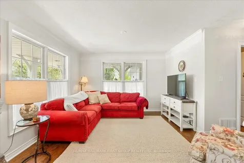 1870 Woodview Avenue Pickering ON L1V 1L6