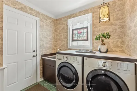 1870 Woodview Avenue Pickering ON L1V 1L6