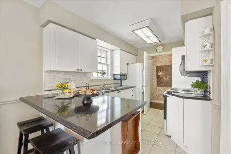 1870 Woodview Avenue Pickering ON L1V 1L6