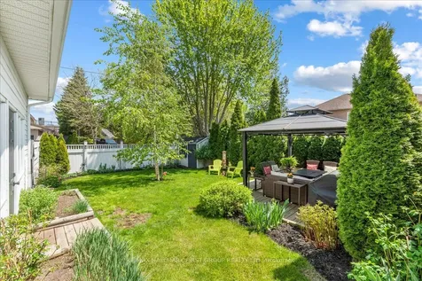 1870 Woodview Avenue Pickering ON L1V 1L6