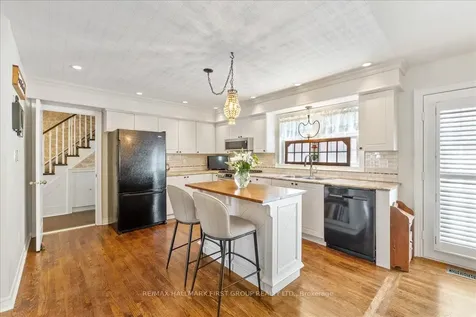 1870 Woodview Avenue Pickering ON L1V 1L6