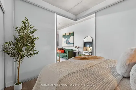1190 Dundas Street E Toronto ON M4M 0C5