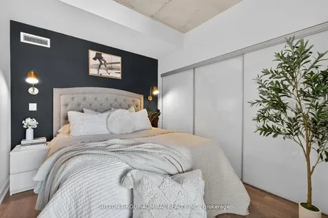 1190 Dundas Street E Toronto ON M4M 0C5