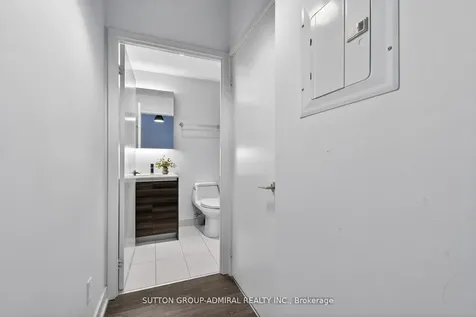 1190 Dundas Street E Toronto ON M4M 0C5