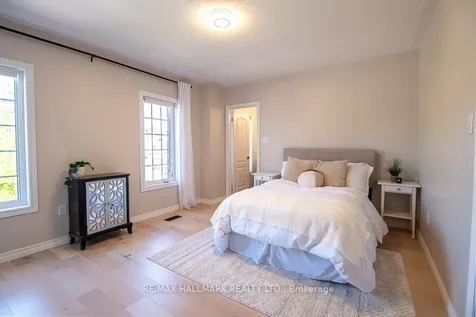566 Maitland Drive Pickering ON L1W 0A8