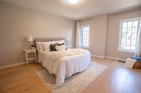 566 Maitland Drive Pickering ON L1W 0A8