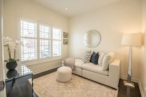 566 Maitland Drive Pickering ON L1W 0A8