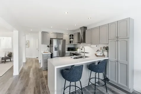 7 Treen Crescent Whitby ON L1R 3C7