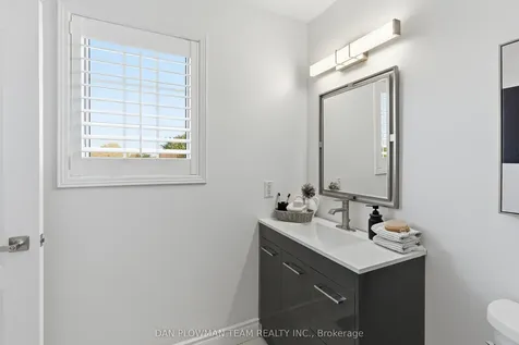7 Treen Crescent Whitby ON L1R 3C7