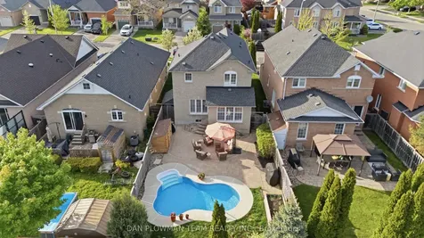 7 Treen Crescent Whitby ON L1R 3C7