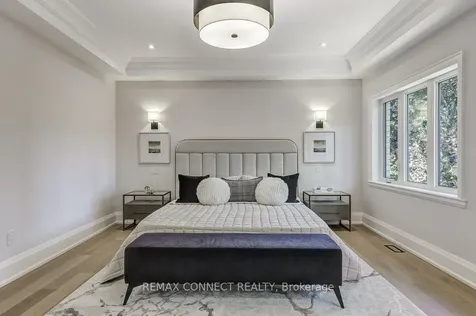 389 Rosebank Road Pickering ON L1W 2N3