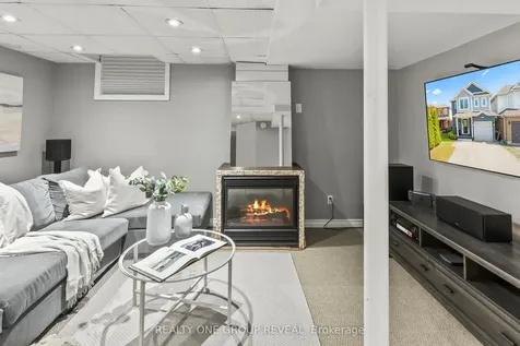 77 Wilkins Crescent Clarington ON L1E 3B6