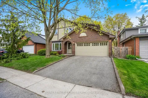 16 Elkwood Drive Toronto ON M1C 2C1
