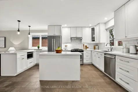 16 Elkwood Drive Toronto ON M1C 2C1