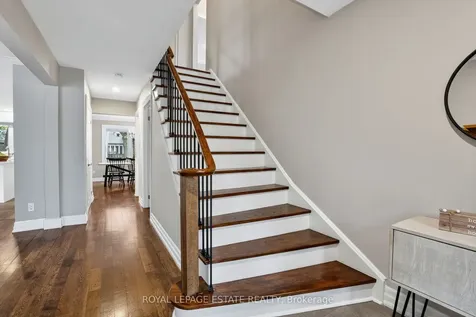 16 Elkwood Drive Toronto ON M1C 2C1