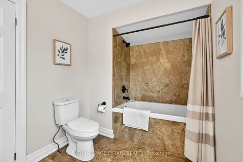 16 Elkwood Drive Toronto ON M1C 2C1