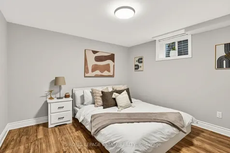 16 Elkwood Drive Toronto ON M1C 2C1
