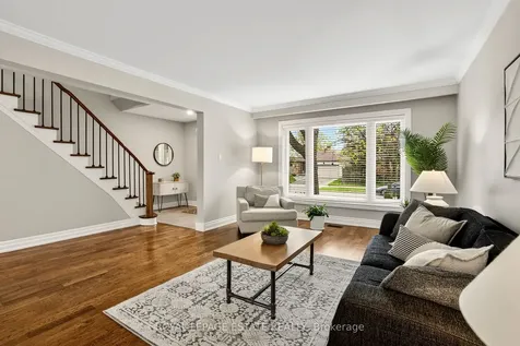 16 Elkwood Drive Toronto ON M1C 2C1