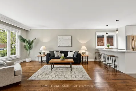 16 Elkwood Drive Toronto ON M1C 2C1