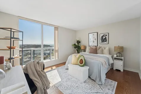 360 Watson Street W Whitby ON L1N 9G2