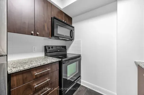 135 Village Green Square Toronto ON M1S 0G4