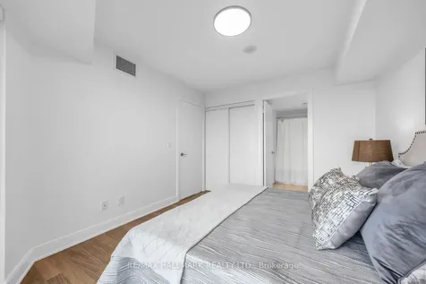 135 Village Green Square Toronto ON M1S 0G4