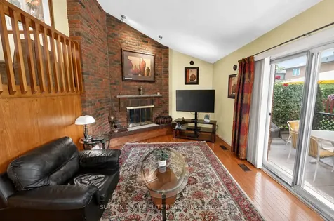1986 Spruce Hill Road Pickering ON L1V 3N8