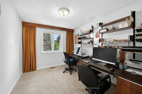 1986 Spruce Hill Road Pickering ON L1V 3N8