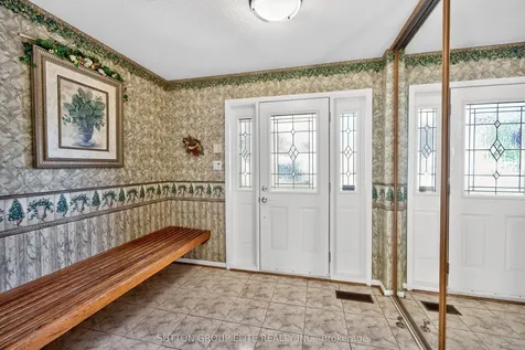 1986 Spruce Hill Road Pickering ON L1V 3N8