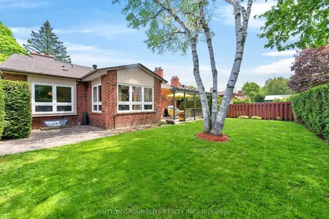1986 Spruce Hill Road Pickering ON L1V 3N8