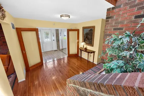 1986 Spruce Hill Road Pickering ON L1V 3N8