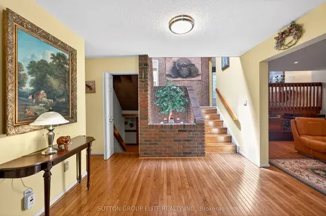 1986 Spruce Hill Road Pickering ON L1V 3N8