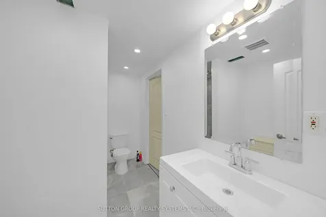 134 Sussex Street Oshawa ON L1G 1V9