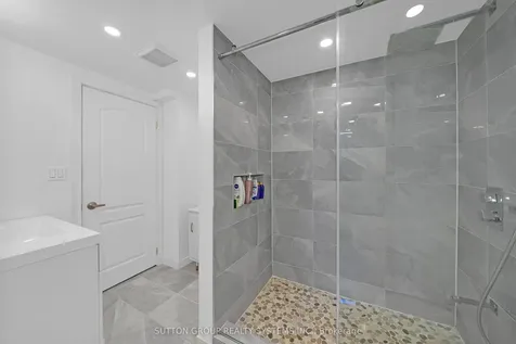 134 Sussex Street Oshawa ON L1G 1V9