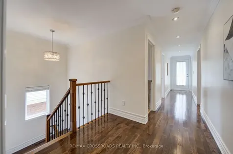 24 Lynn Road Toronto ON M1N 2A4
