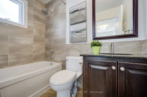 24 Lynn Road Toronto ON M1N 2A4