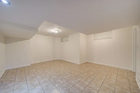 24 Lynn Road Toronto ON M1N 2A4