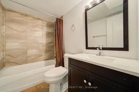 24 Lynn Road Toronto ON M1N 2A4