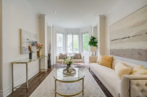 24 Lynn Road Toronto ON M1N 2A4
