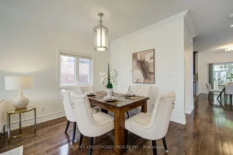 24 Lynn Road Toronto ON M1N 2A4