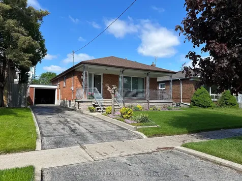 4 Vauxhall Drive Toronto ON M1P 1P7