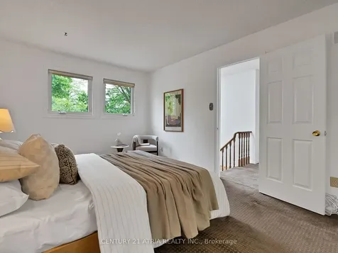 21 Longbow Square Toronto ON M1W 2W6
