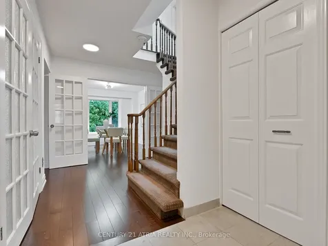 21 Longbow Square Toronto ON M1W 2W6