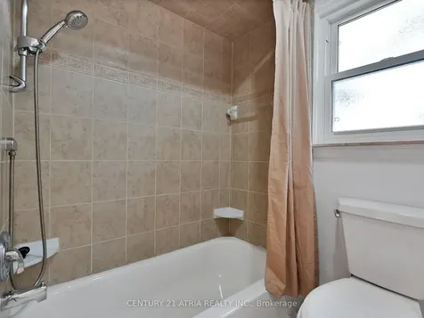 21 Longbow Square Toronto ON M1W 2W6