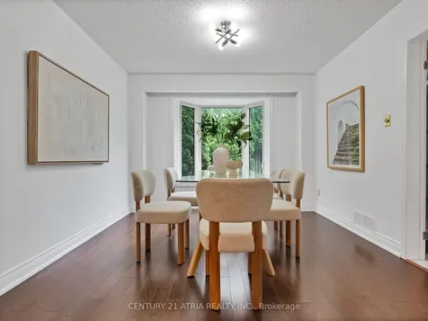 21 Longbow Square Toronto ON M1W 2W6