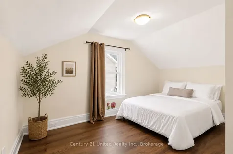 810 Byron Street S Whitby ON L1N 4R8