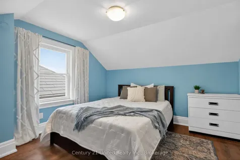 810 Byron Street S Whitby ON L1N 4R8