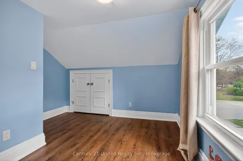 810 Byron Street S Whitby ON L1N 4R8